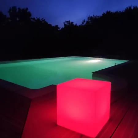 Domaine De Bernassa - Intimite Et Calme Au Coeur De 20 Hectares De Nature *